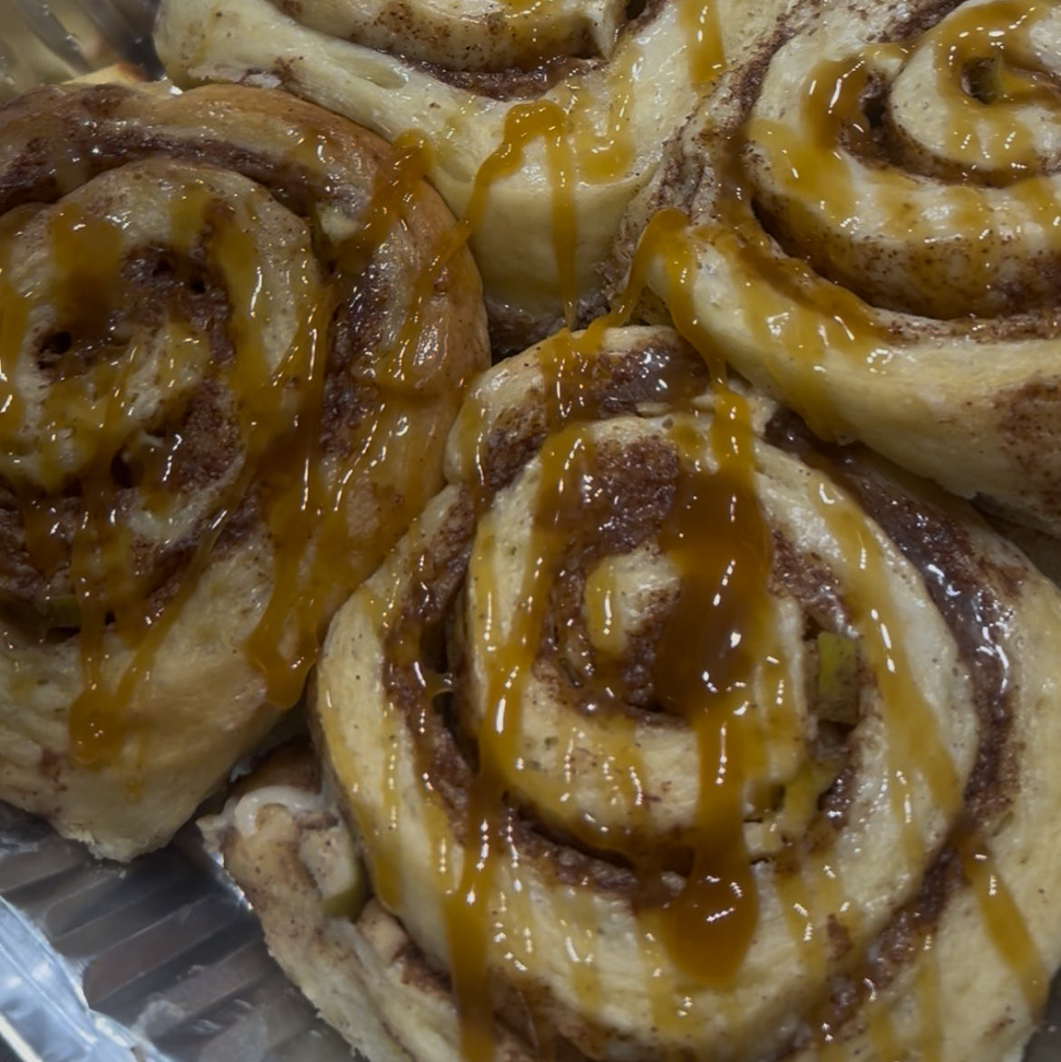 Caramel Apple Pie Cinnamon Roll Recipe